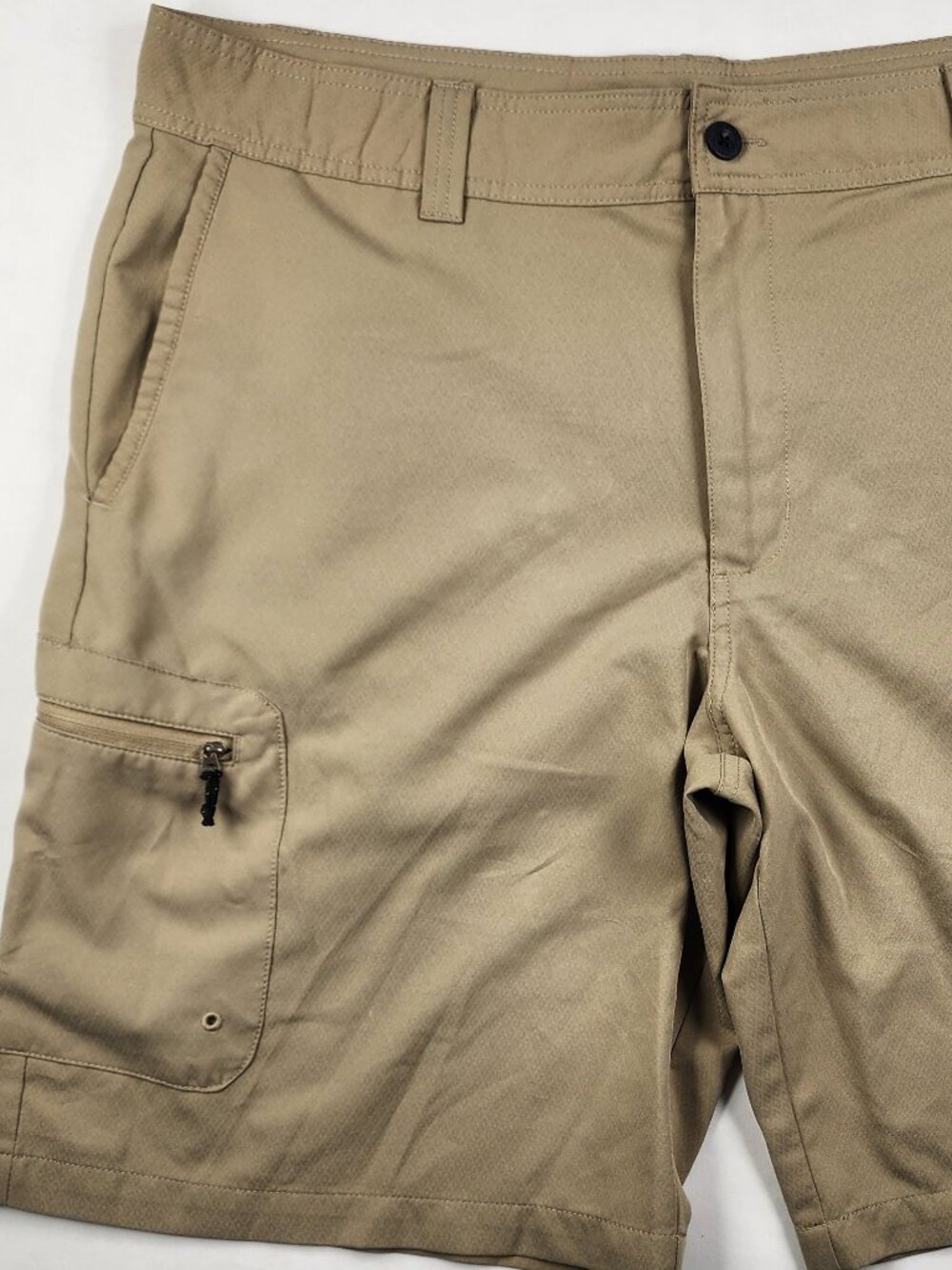 FLAW Magellan Outdoors Men's 38 Beige Water Repellent Flat Front Cargo Shorts